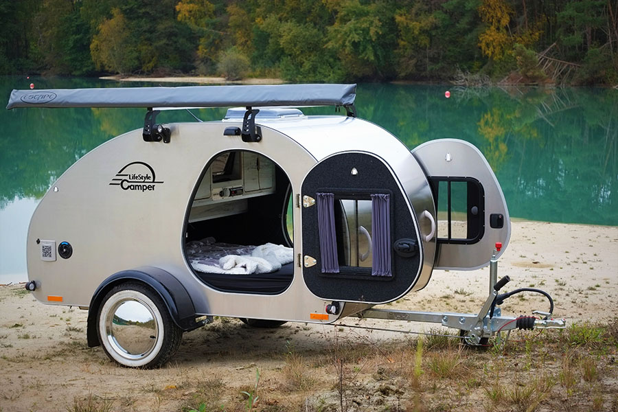 SteelDrop roostevaba terasega teardrop-haagis